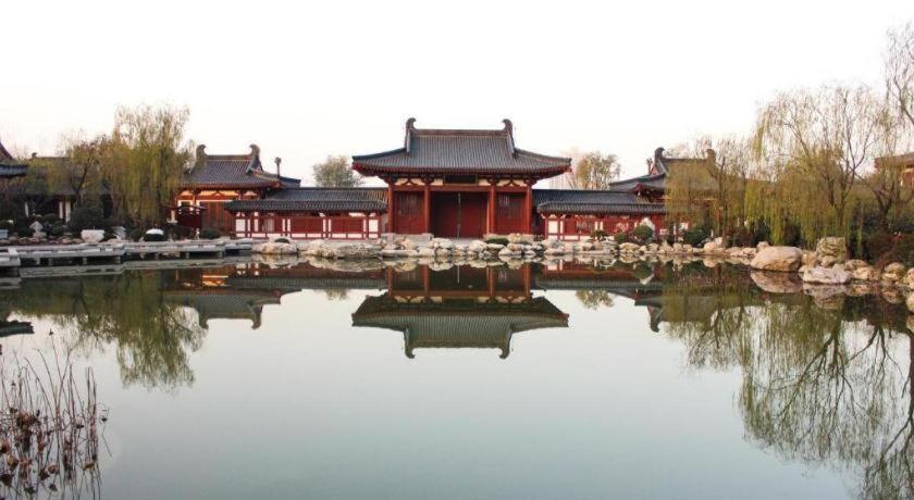 Xian Elegant Oriental Hotel Exterior photo